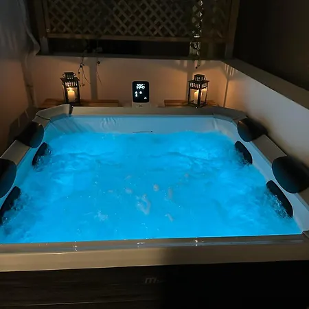 His&hers Luxury Apartment