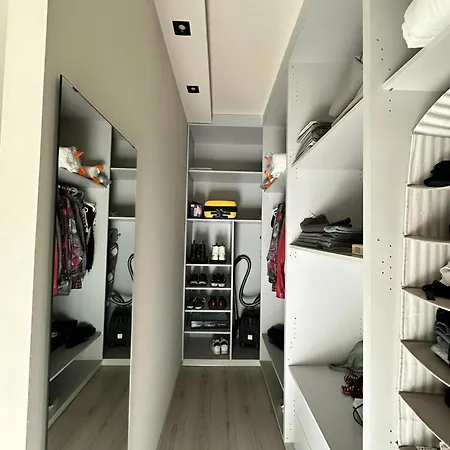 His&hers Luxury Apartment *