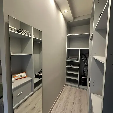 His&hers Luxury Apartment